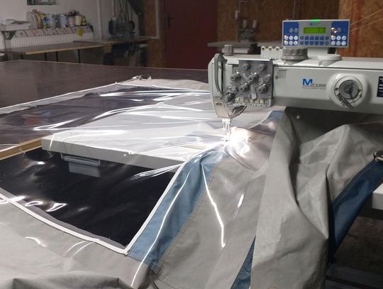 Naprawa przedsionki camping szycie parasole altany  pokrycia łodzie cabrio