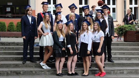 Zakończenie roku szkolnego absolwentów Gimnazjum w Płotach
