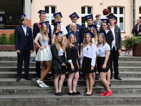 Zakończenie roku szkolnego absolwentów Gimnazjum w Płotach